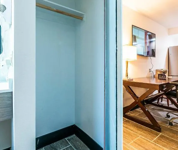 Metro Extended - 2 Kings Apartamento *
